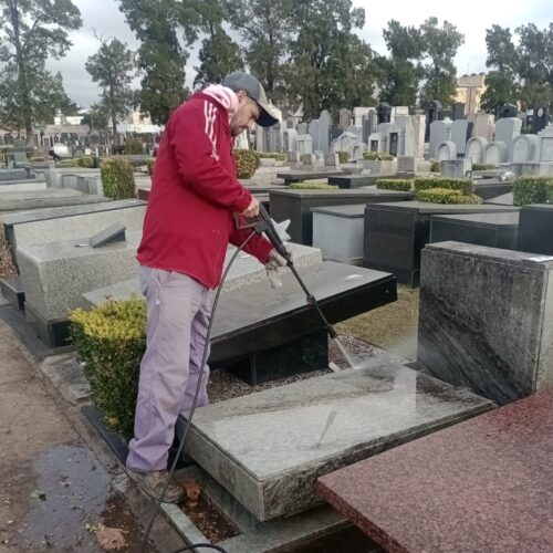 Headstone cleaning using a pressure washer